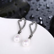 Picture of Superb Quality White Venetian Pearl Stud