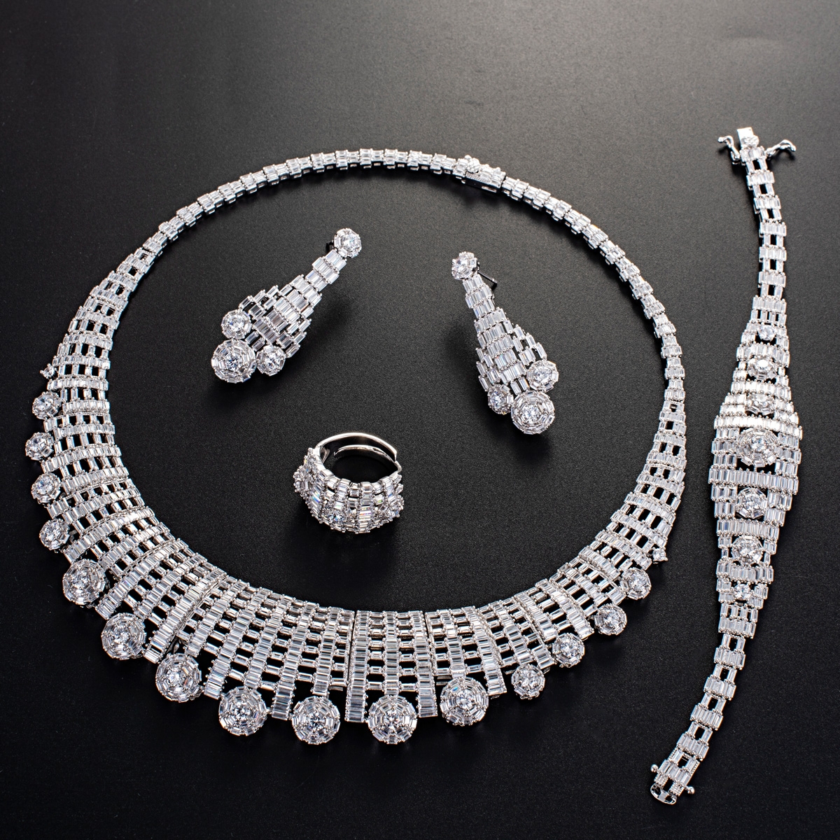 Fashionable Casual White 4 Piece Jewelry Set