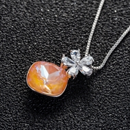 Picture of Zinc Alloy Swarovski Element Pendant Necklace from Certified Factory