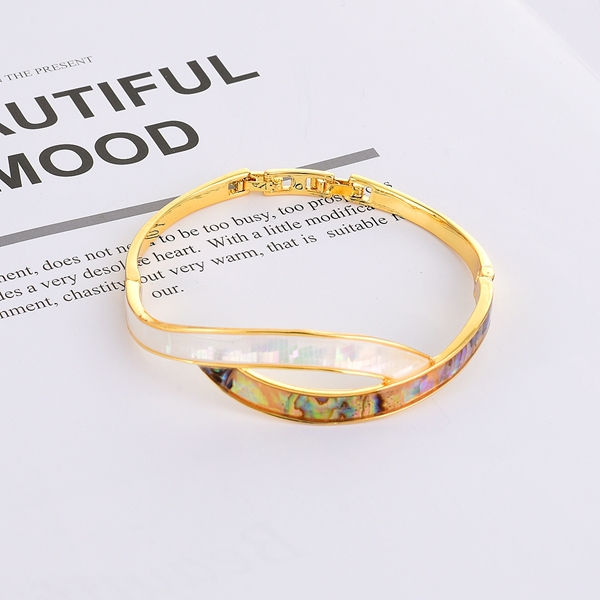 Picture of Classic Gold Plated Fashion Bracelet at Unbeatable Price