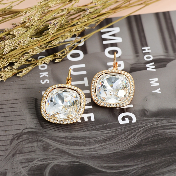 Buy Gold Earrings for Women Online  Customised Diamond Earrings