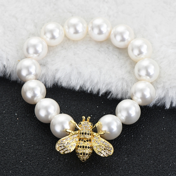 Picture of Impressive White Casual Fashion Bracelet with Low MOQ