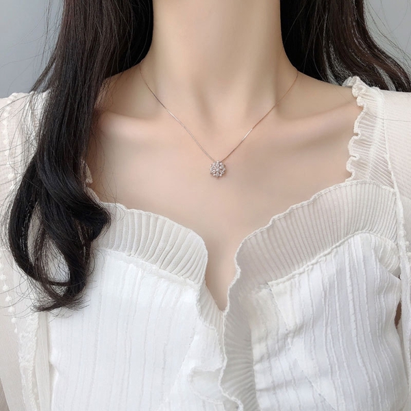 Picture of Bulk Platinum Plated Cubic Zirconia Pendant Necklace Exclusive Online