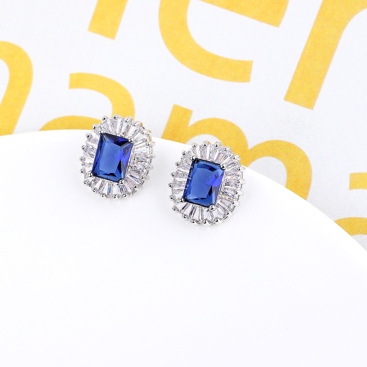 Cheap Platinum Plated Luxury Stud Earrings From Reliable Factory