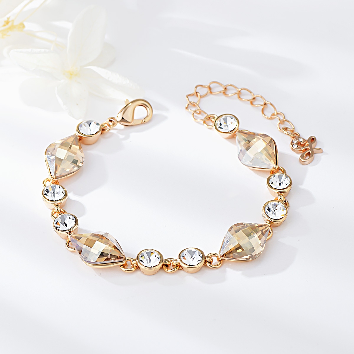 Charming Gold Plated Fashion Fashion Bracelet As a Gift
