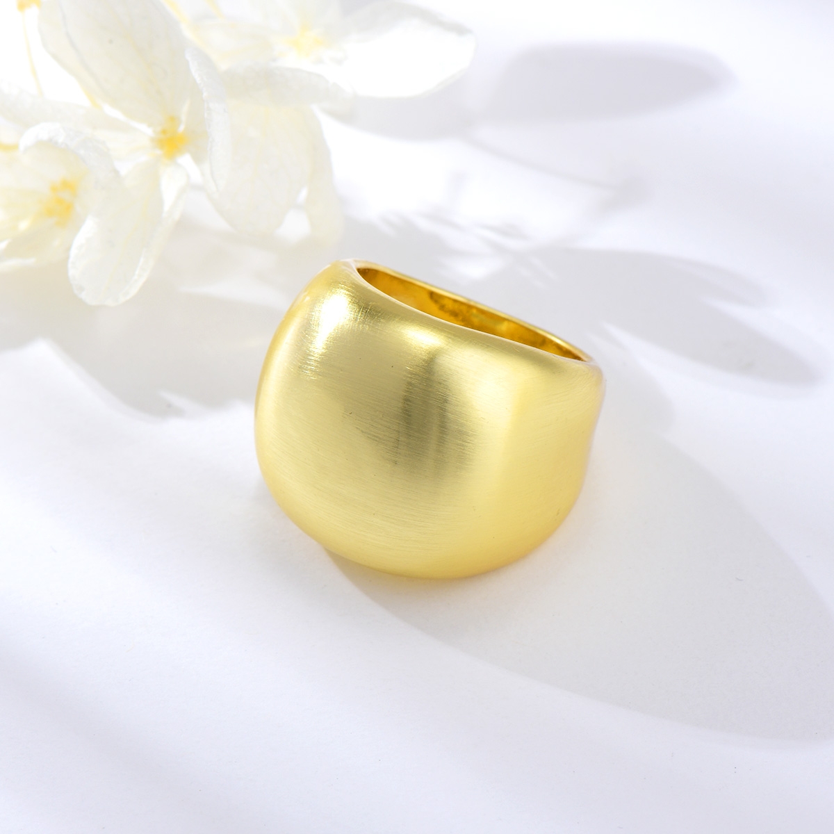 Attractive Gold Plated Big Fashion Ring For Your Occasions