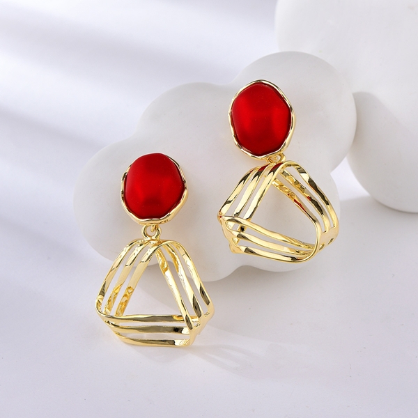 Picture of Classic Gold Plated Drop & Dangle Earrings with Fast Shipping