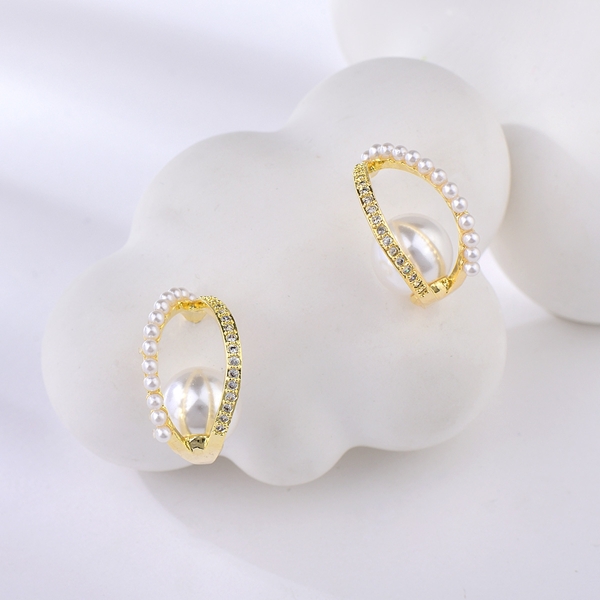Picture of Need-Now White Gold Plated Stud Earrings from Editor Picks