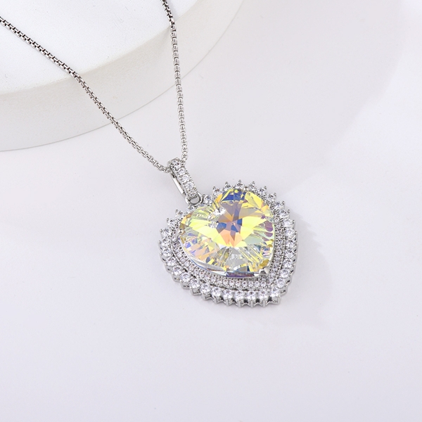 Picture of Zinc Alloy Platinum Plated Pendant Necklace Direct from Factory