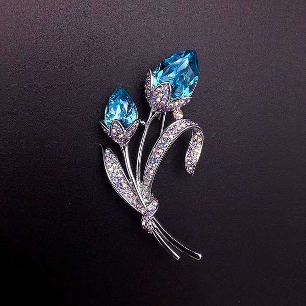 Picture of Hypoallergenic Blue Zinc Alloy Brooche at Great Low Price