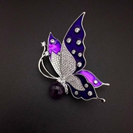 Show details for Good Quality Swarovski Element Small Brooche