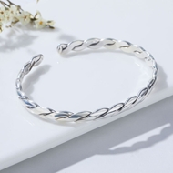 Picture of Charming Platinum Plated Small Fashion Bangle As a Gift