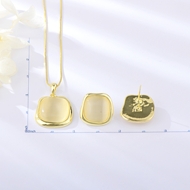 Picture of Sparkly Small Gold Plated 2 Piece Jewelry Set