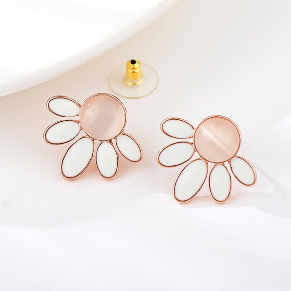 Picture of Latest Small Zinc Alloy Stud Earrings
