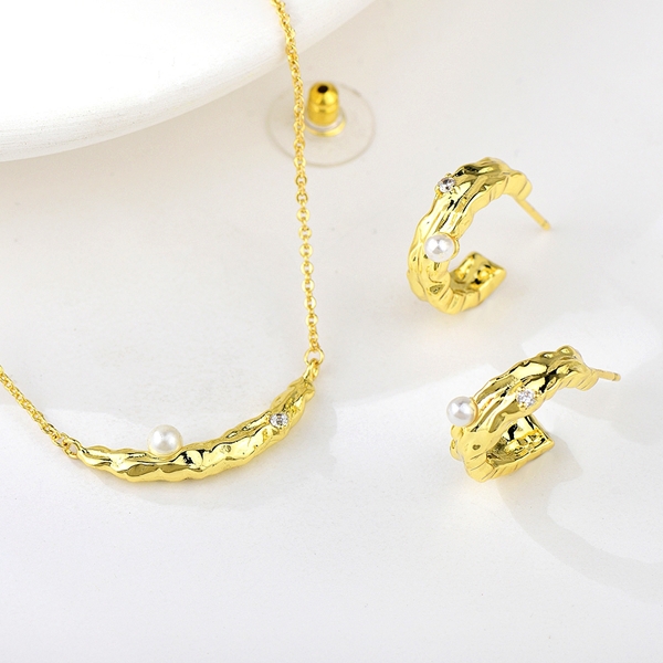 Picture of New Artificial Pearl Gold Plated 2 Piece Jewelry Set