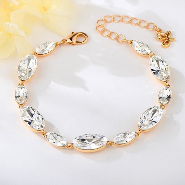 Picture of Small Zinc Alloy Fashion Bracelet with Beautiful Craftmanship
