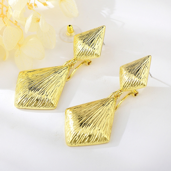 Picture of Fashion Medium Dubai Dangle Earrings