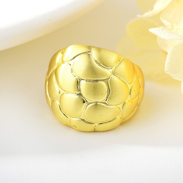 Picture of Brand New Gold Plated Zinc Alloy Fashion Ring in Flattering Style