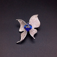 Show details for Great Value Platinum Plated Swarovski Element Brooche at Super Low Price