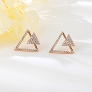 Picture of Delicate White Stud Earrings with 3~7 Day Delivery