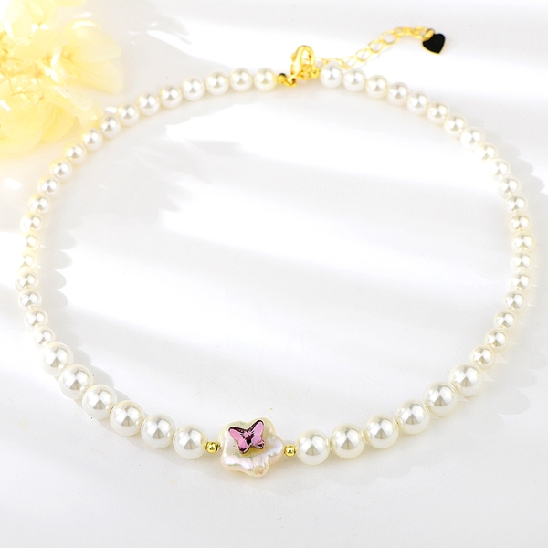 Picture of Butterfly White Collar Necklace with Beautiful Craftmanship