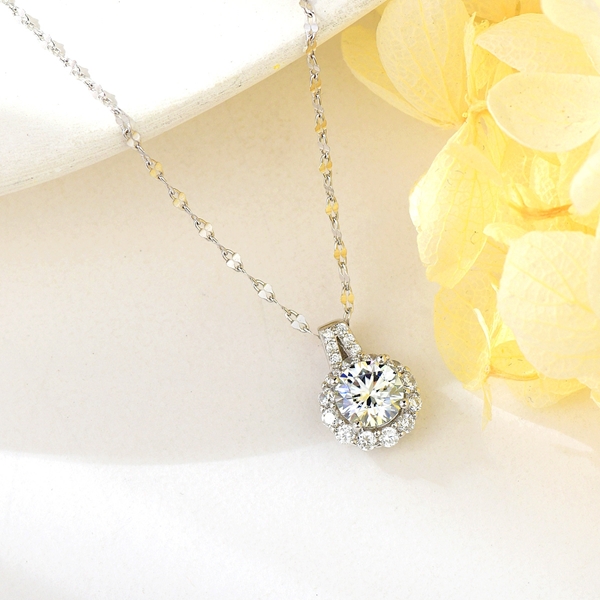Picture of Buy Platinum Plated Cubic Zirconia Pendant Necklace with Low Cost