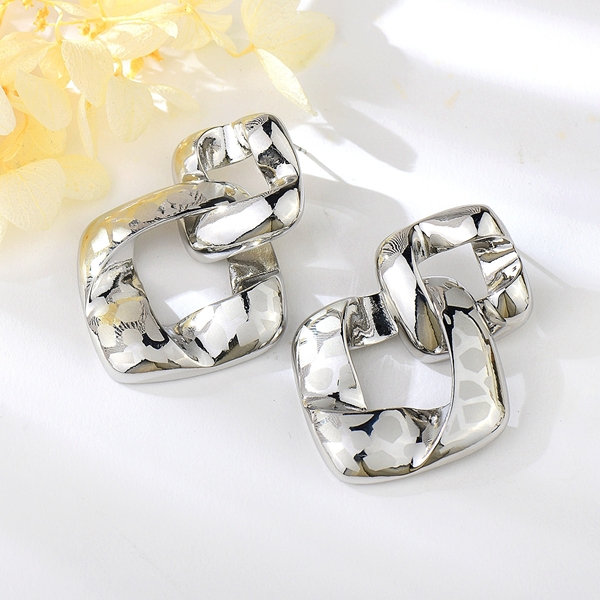 Picture of Trendy Platinum Plated Zinc Alloy Dangle Earrings with No-Risk Refund