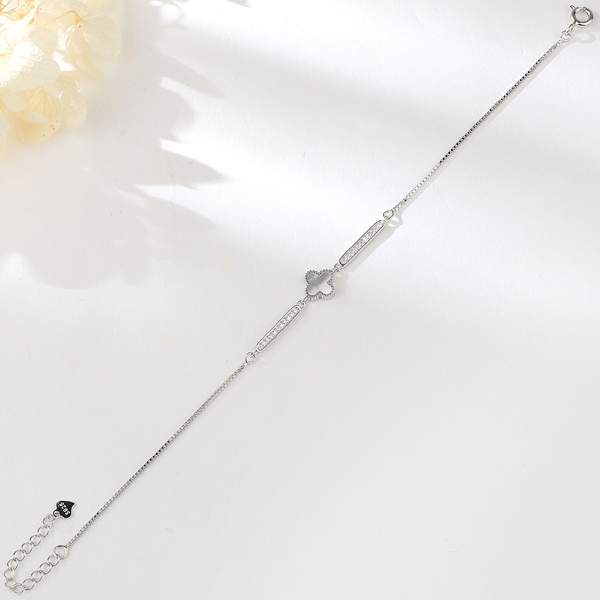 Picture of 925 Sterling Silver Platinum Plated Fashion Bracelet in Exclusive Design