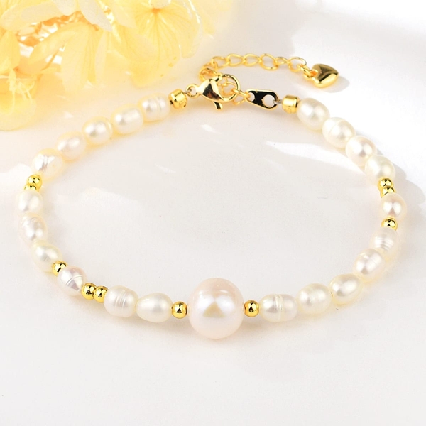 Picture of Irresistible White Classic Fashion Bracelet As a Gift