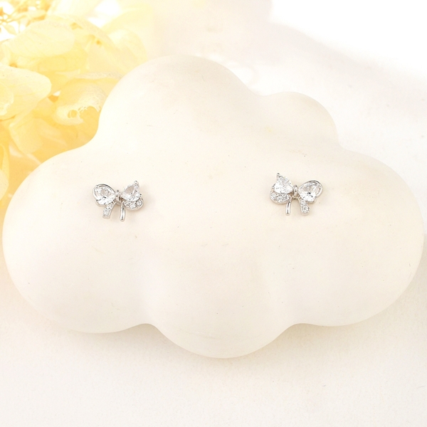 Picture of Party White Dangle Earrings with Fast Delivery