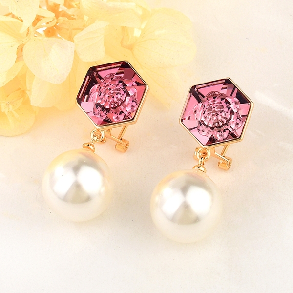 Picture of Fashion Geometric Dangle Earrings with 3~7 Day Delivery